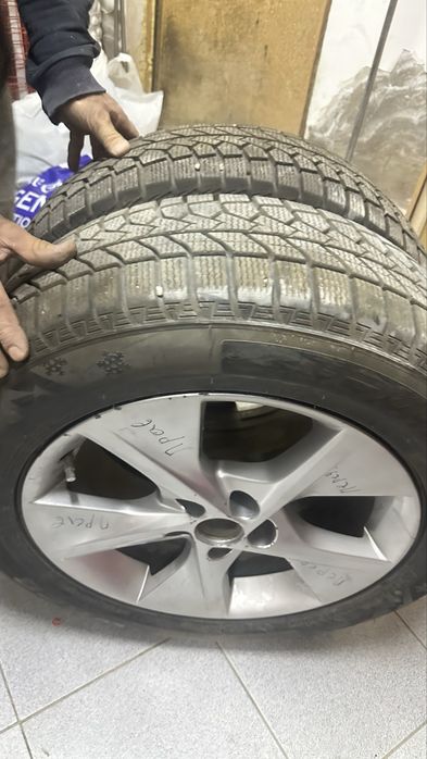 Продам зимние шины с дисками