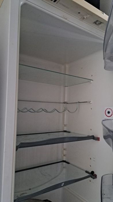 Холодильник Snaige. В рабочем состояние.