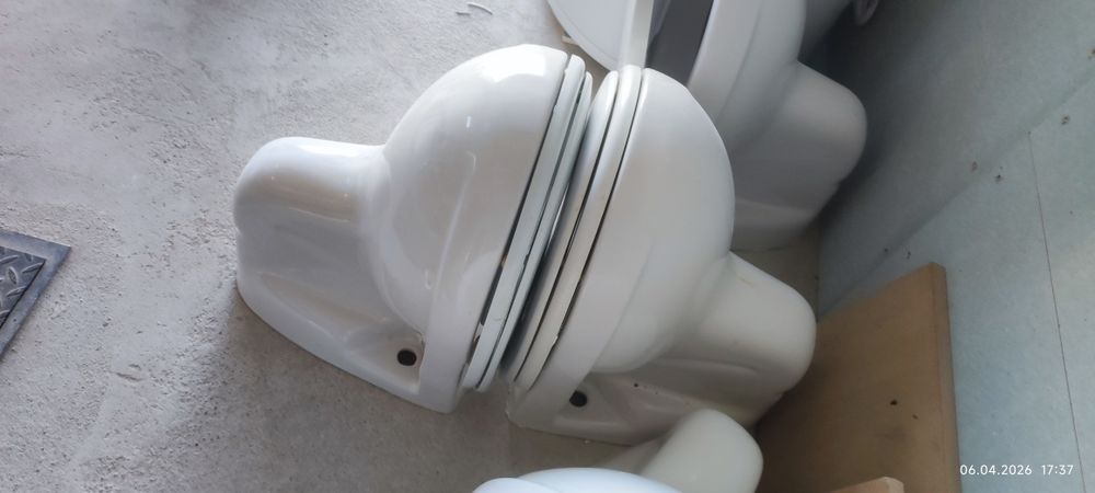 Продавам 6 броя тоалетни чинии Ideal Standart