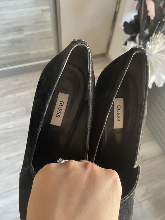 Pantofi guess piele intoarsa