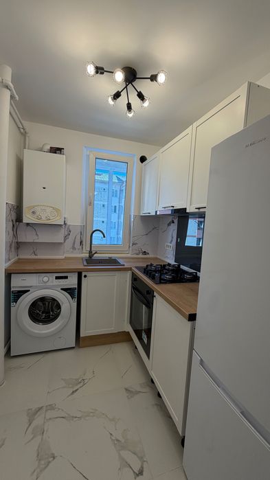 Închiriez apartament 1 cameră Centru