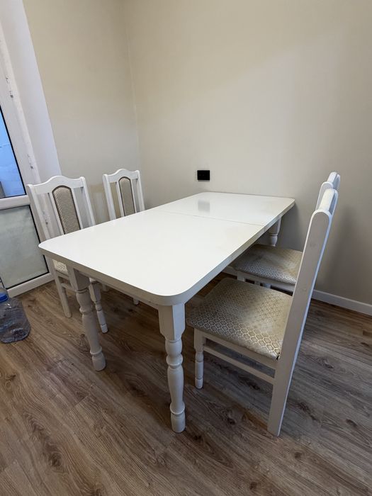 Продам стол с 6 стульями