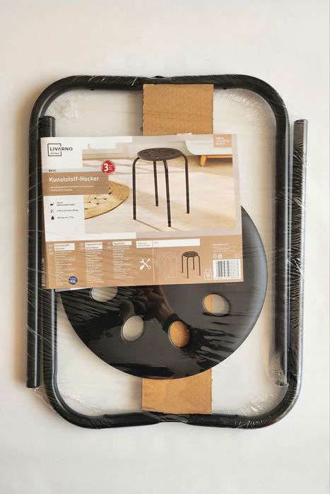 Taburet demontabil din metal, cu sezut din plastic - NOU