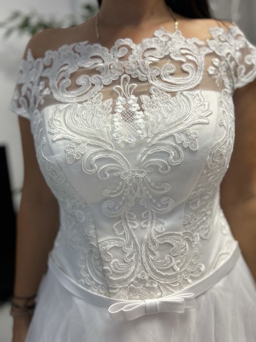 Rochie de mireasa in stil A-line