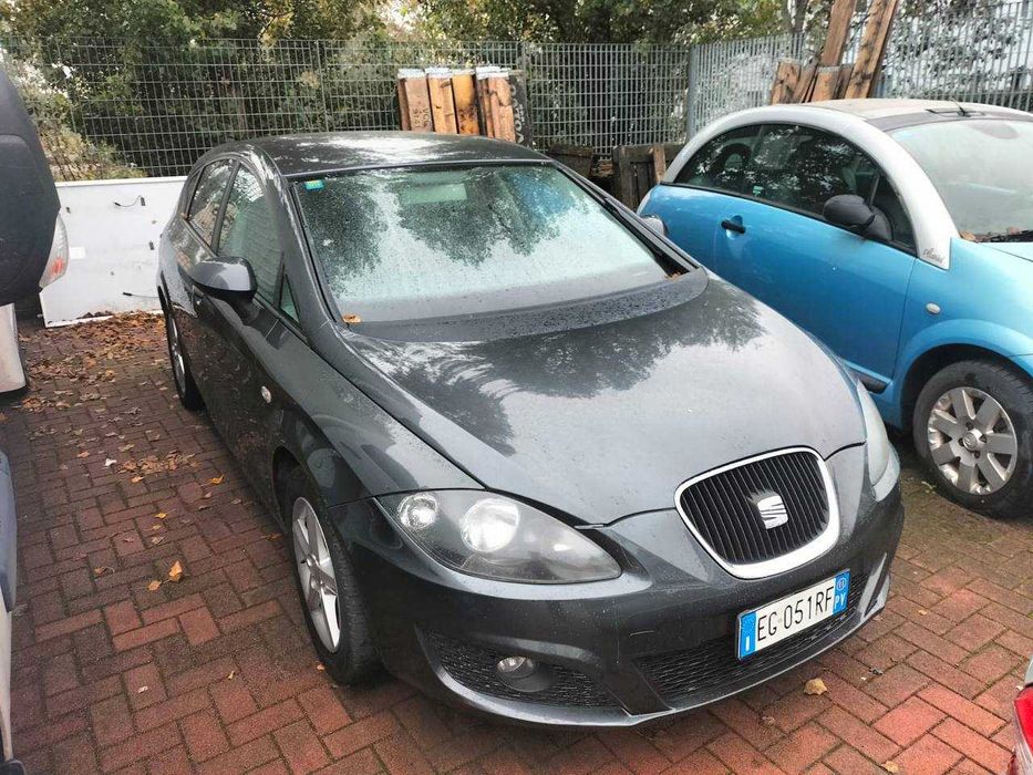 Seat Leon 1.6 TDI НА ЧАСТИ