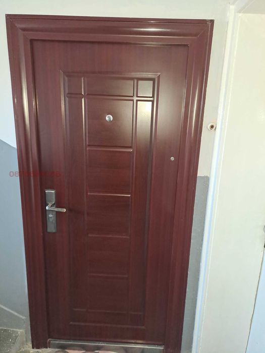 Дава се под наем Едностаен апартамент в Хасково, Център - 35 кв.м за 204 € - Снимка #3