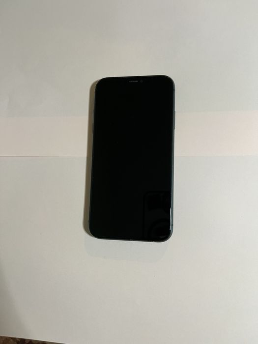 Iphone 11 чисто нов