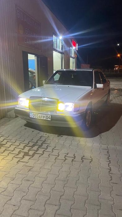 Продам мерседес 124 2.3 бензин