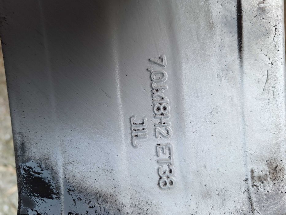 Продавам оригинални джанти за Audi 18 цола.