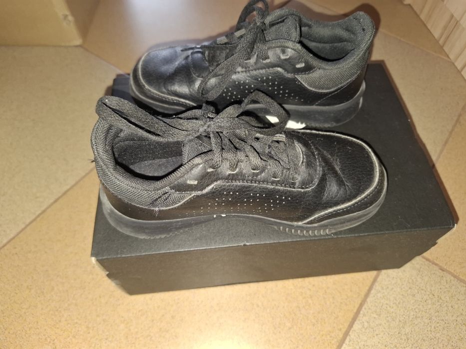 Детски кожени маратонки адидас