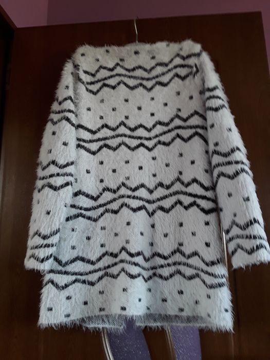 Vând Cardigan Damă Lung Gros Pufos Nou Italia Mărimea XL