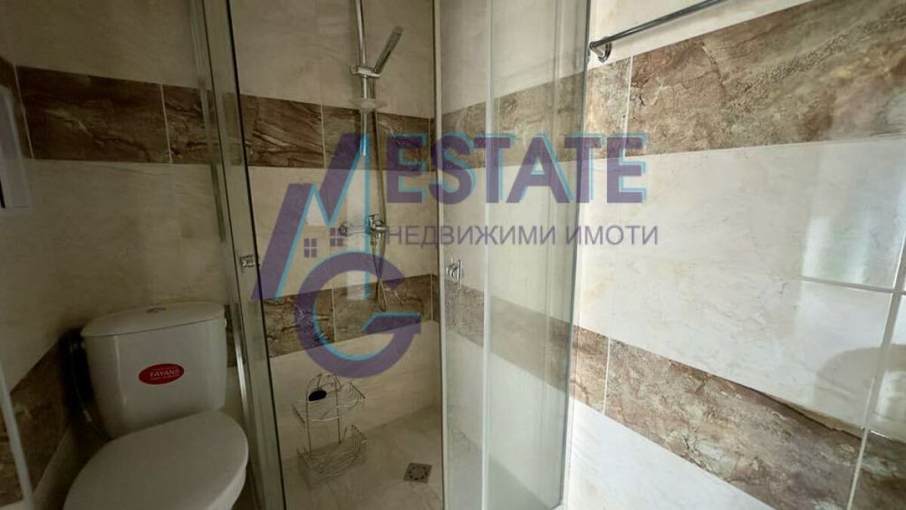 Просторен и светъл двустаен апартамент с югоизточно изложение в