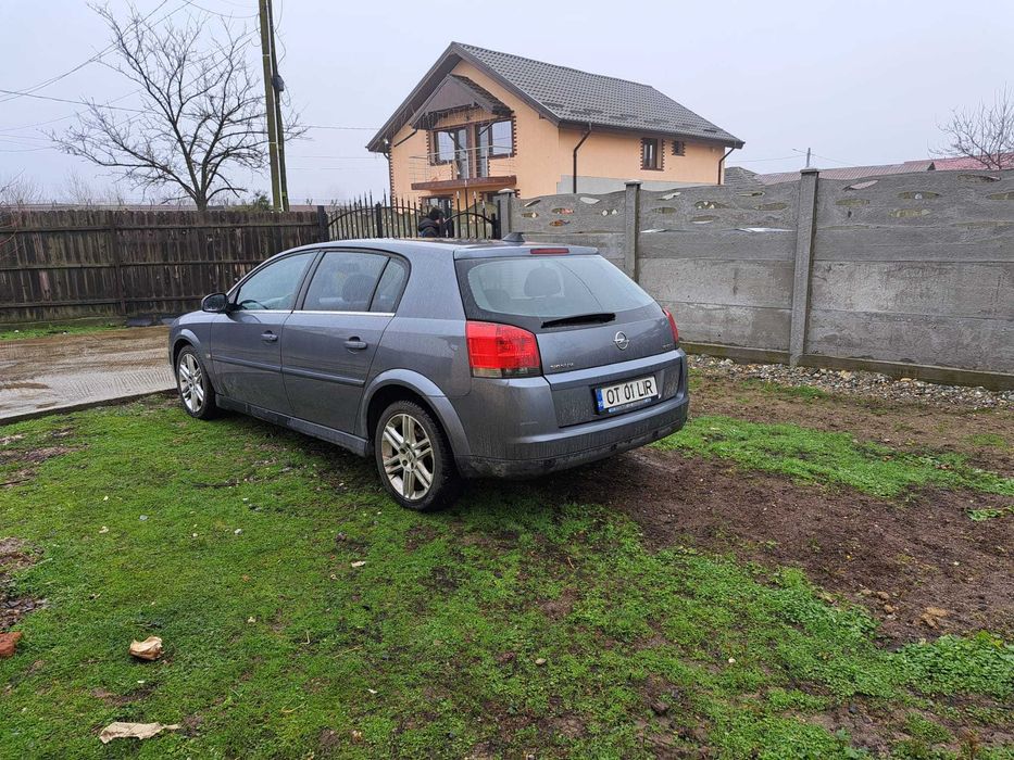 Vând Opel Signum 1.9 CDTI 150 CP