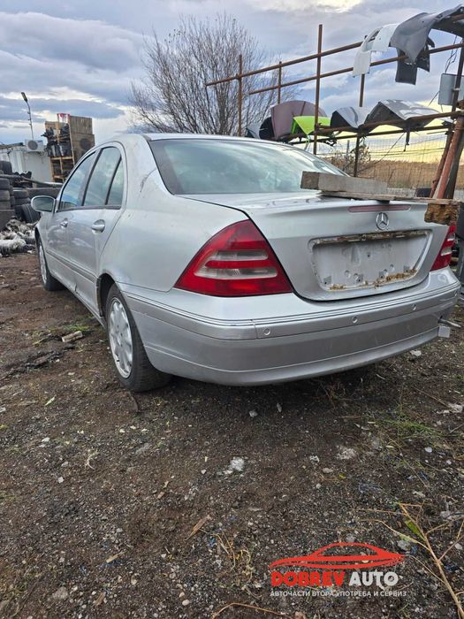 Mercedes / C200 бензин /  W203 / седан ***Само на части***