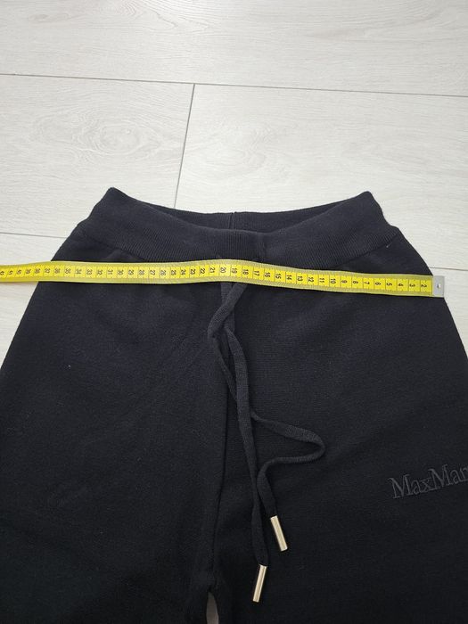 Costum Max Mara superb