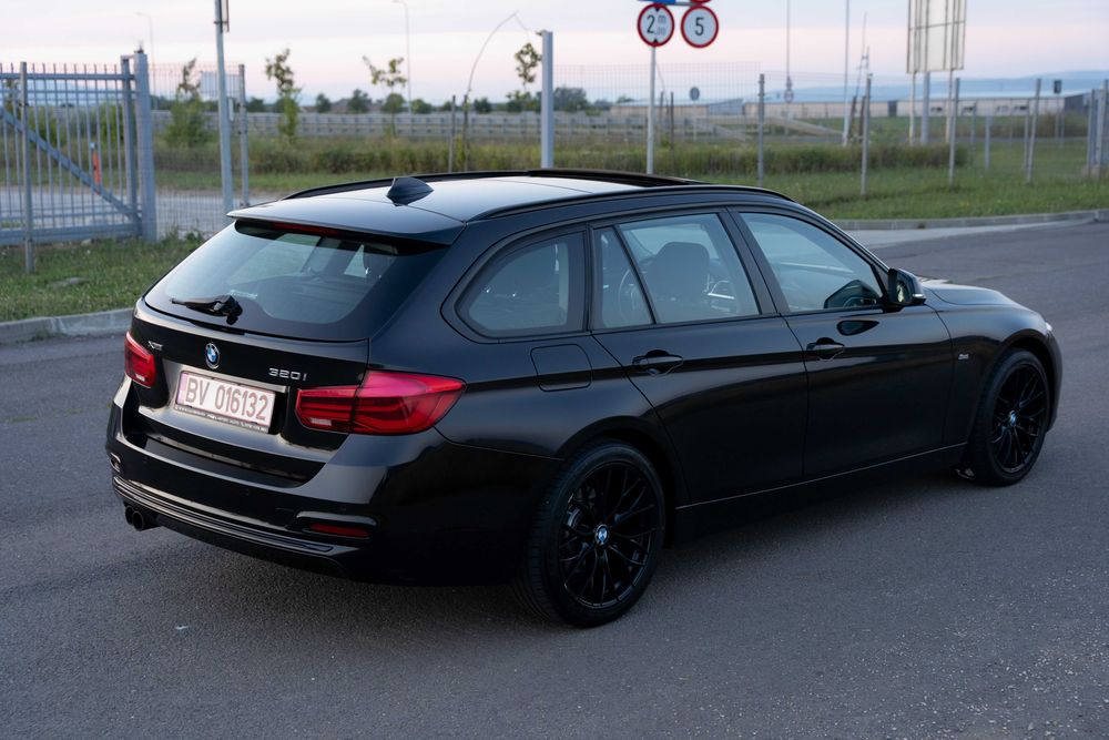 BMW Seria 3 320i Facelift xDrive B48 184cp Automat Trapa Incalzire Hi-Fi R18 Sportline
