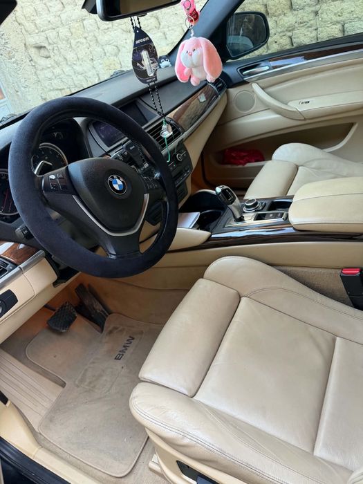 Продавам джип BMW X6