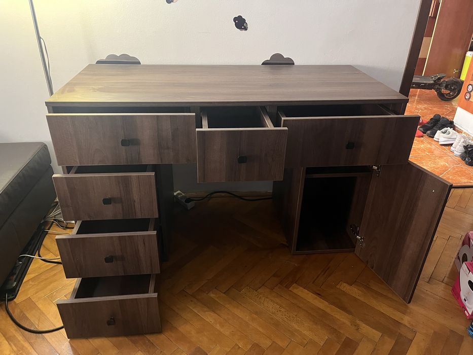 Kit complet manichiură+ masă profesională de unghii- gata de lucru