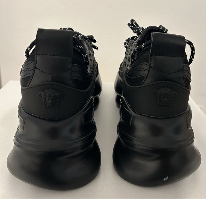 versace chain black