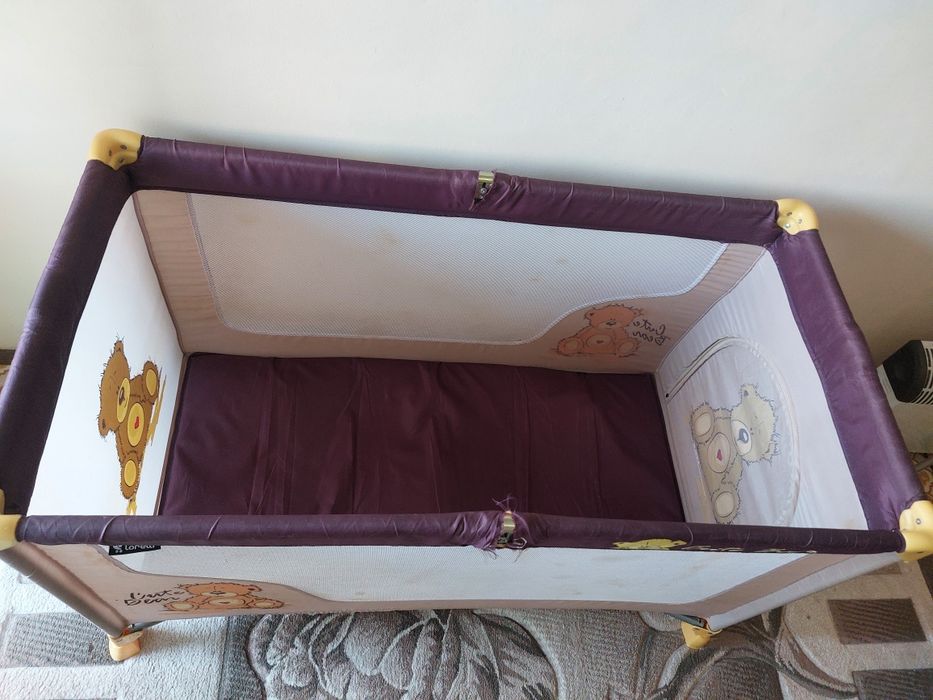 Сгъваема преносима кошара кошара