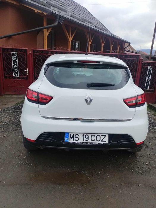 Vând Renault clio