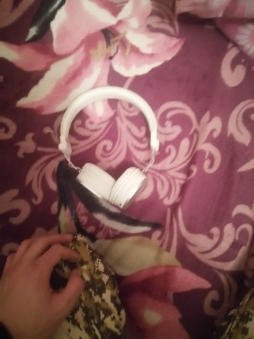 Продам блютус наушники