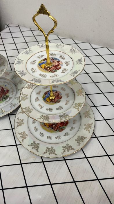 Фарфоровая этажерка 3 ярутсная