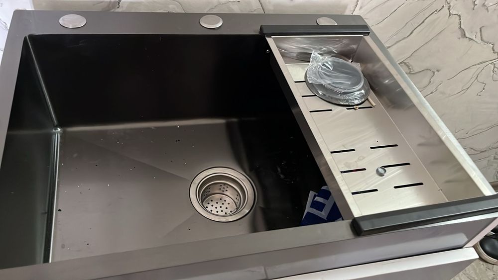 Тумбочка с мойкой