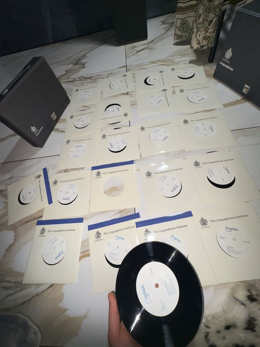 2 Set x 16 discuri vinil Linguaphone+huse/franceza,engleza noi iasi