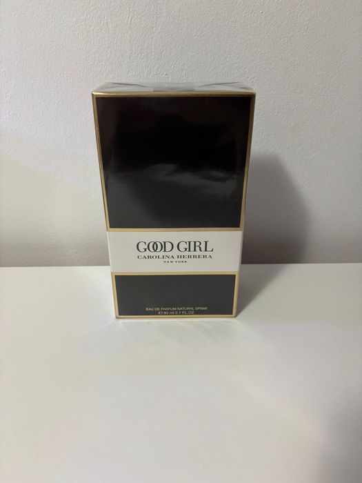 Vand Parfum de barbati si femei