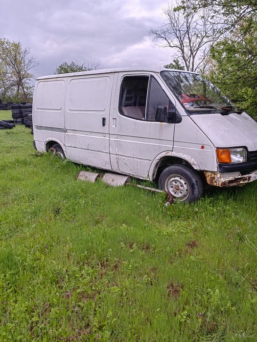 Форд транзит на части.