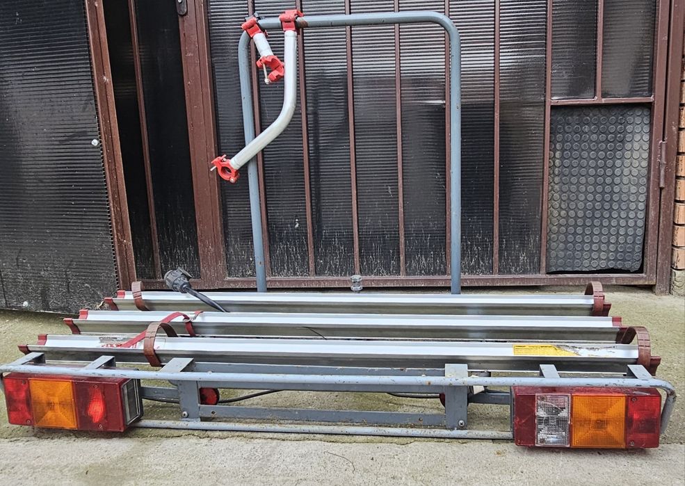 Suport auto pentru 3 biciclete