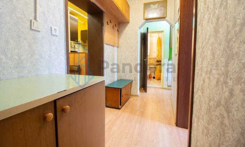 Дава се под наем Тристаен апартамент в София, Витоша - 91 кв.м за 510 € - Снимка #2