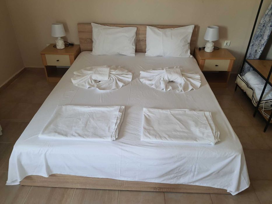 Продавам легла, хотелско обзавеждане