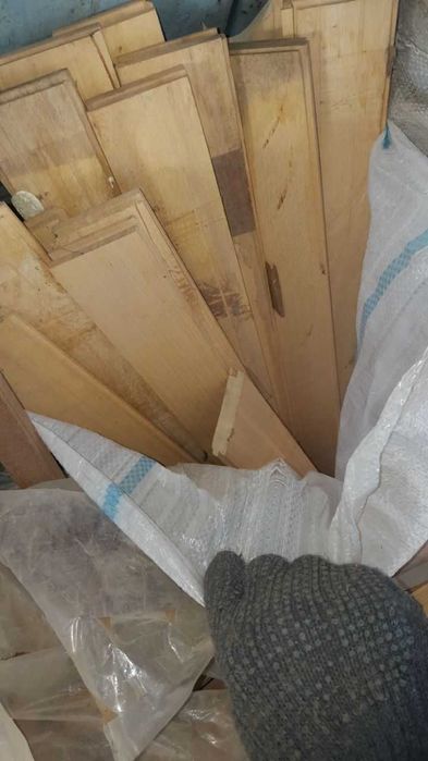 Паркет дуб пальма  ясень 120 квадрат 990 y.e   художественный остаток