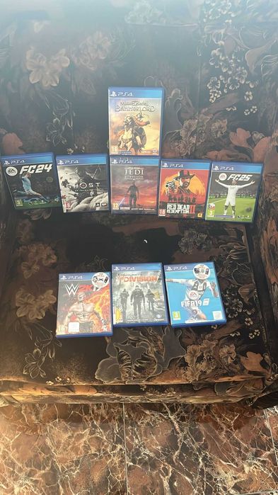 PS4 Pro 1TB + 2 controllere + 10 jocuri (HDMI + cabluri manete)