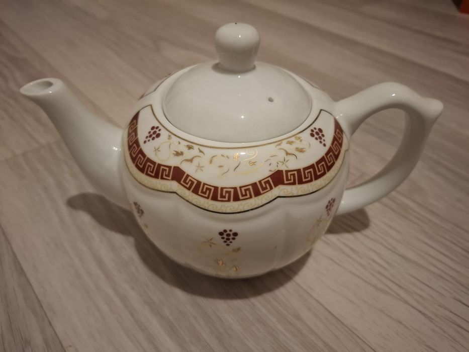 Продам  заварной  чайник