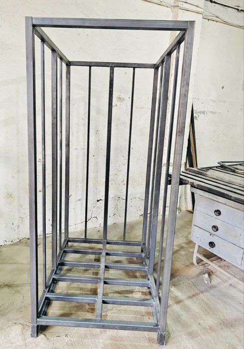 Boxpaleti metalici ieftini depozitare manipulare marfa lemn textile