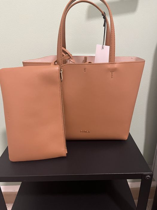 Оригинална чанта FURLA – чисто нова с етикет + несесер