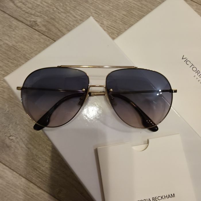 Дамски слънчеви очила Victoria Beckham. Model VB 213S 756-61