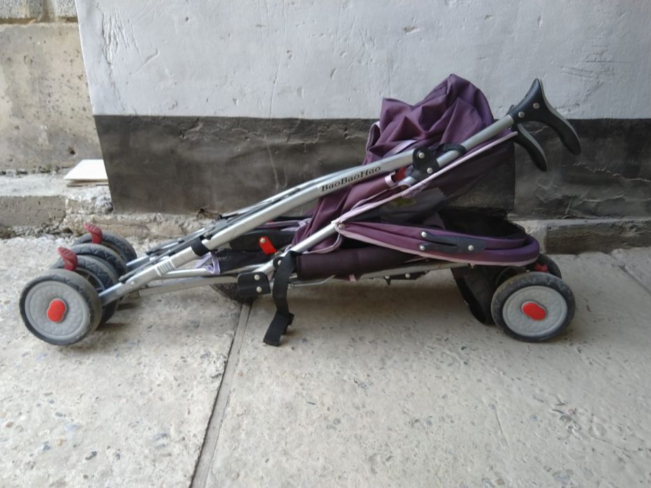 Коляска прогулочная.