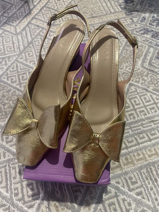 Туфли женские…..