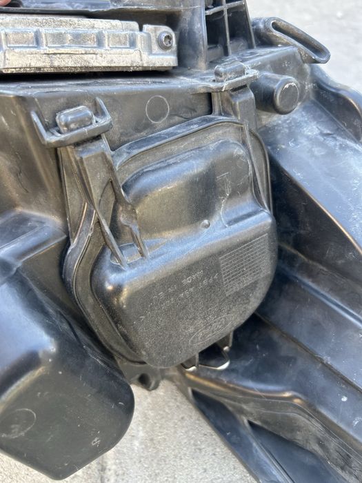 Фарове за Форд Ц-Макс 2015г.