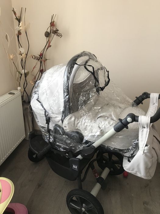 Количка за бебе 3в1