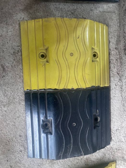 Лежачие полицейские