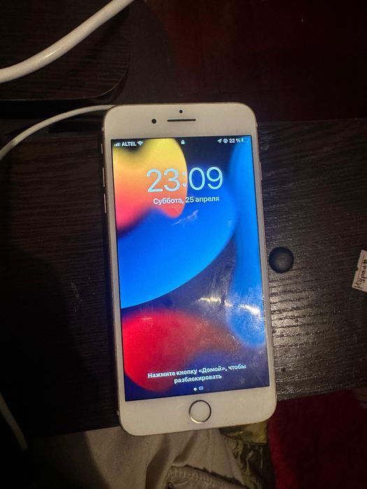 продам айфон 7+