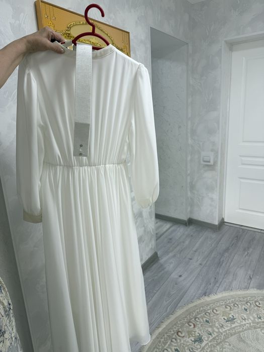 Платье на выход, одевалось 1 раз, покупали за 55 тыс цена 20 тыс