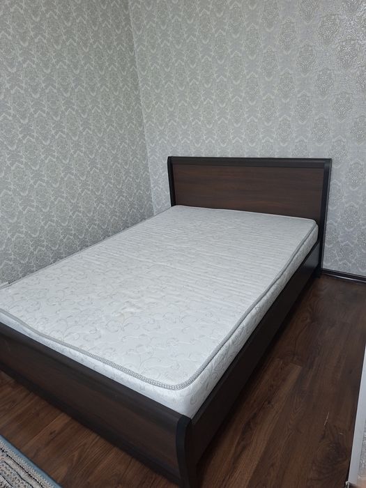 Продам  двухспальную кровать