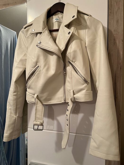 бяло яке от изкуствена кожа