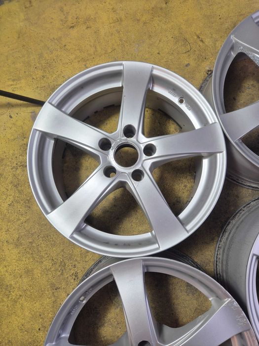 4 Jante Aliaj 5x112 17'' Dezent - 7.5J ETR 35 - VW Golf Touran Caddy Passat Tiguan / Skoda Octavia Karoaq Kodiaq / Seat Leon / Audi A3 A4 A6 Q5